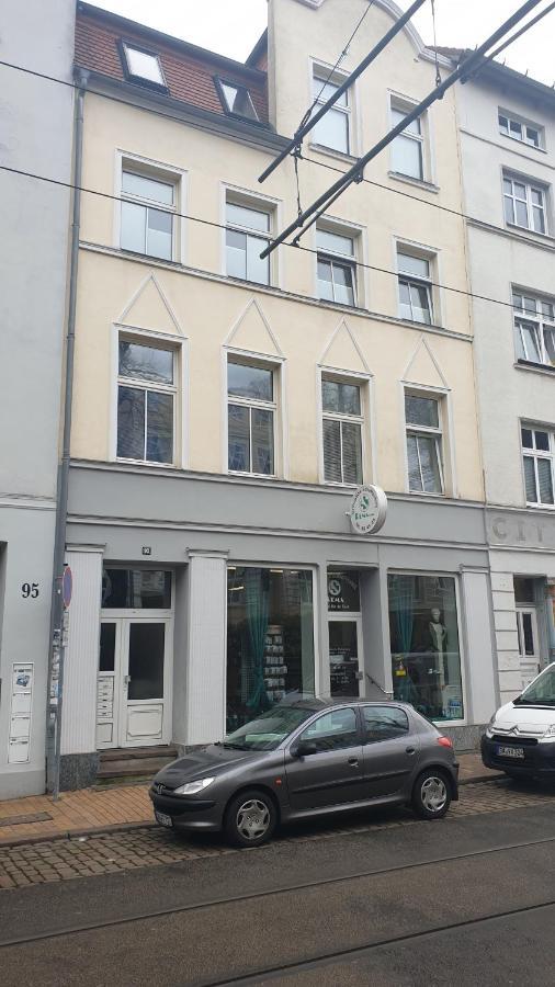 Goethe 3 - Mitten Im Zentrum Von Schwerin ชเวียรีน ภายนอก รูปภาพ